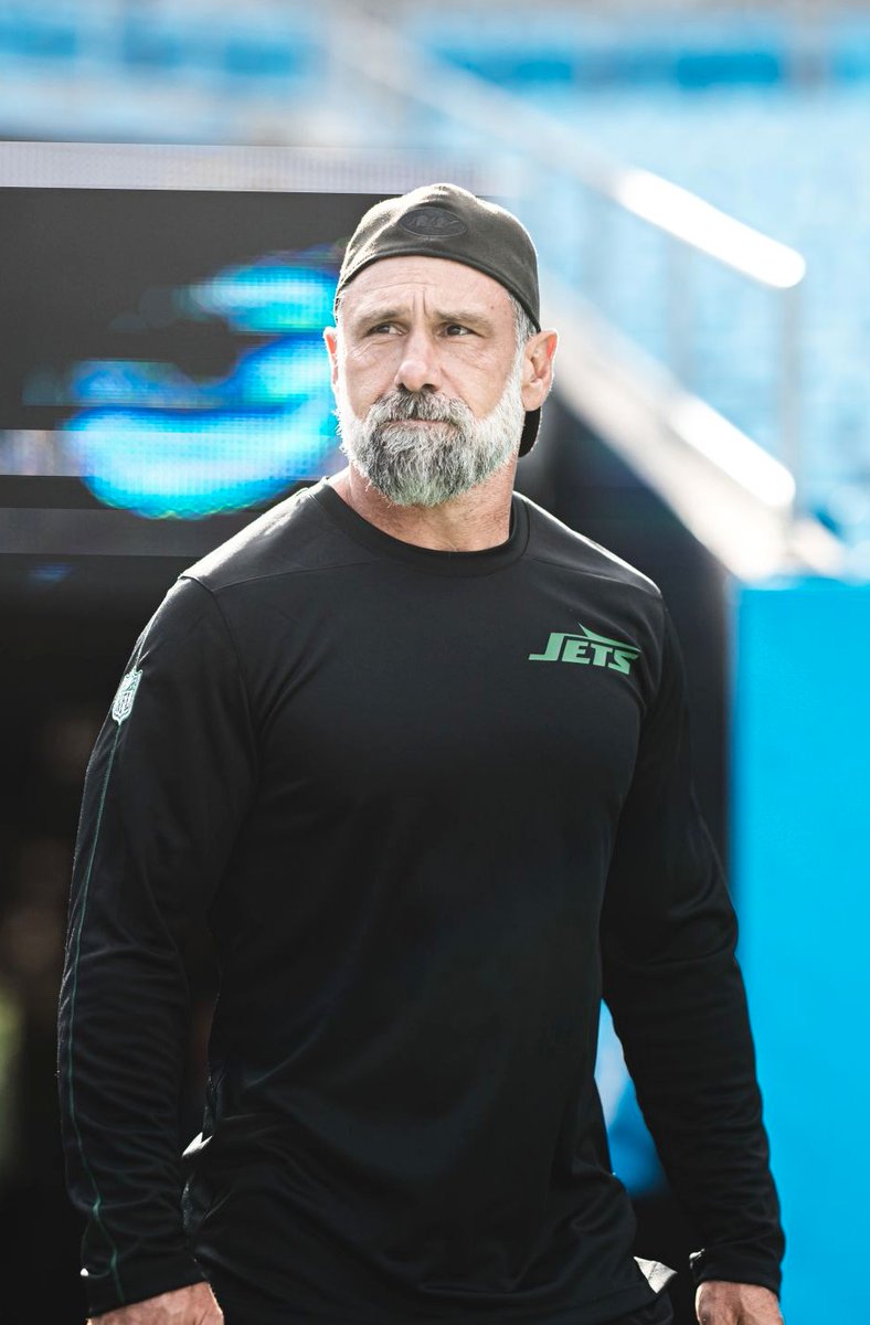 Harrison Glaser (@nyjetstfmedia) on Twitter photo Jeff Ulbrich will be the #Jets interim head coach now that Robert Saleh has been fired, per <a href="/ZackBlatt/">Zack Rosenblatt</a>
What are your thoughts❓ Jeff Ulbrich will be the #Jets interim head coach now that Robert Saleh has been fired, per <a href="/ZackBlatt/">Zack Rosenblatt</a>
What are your thoughts❓