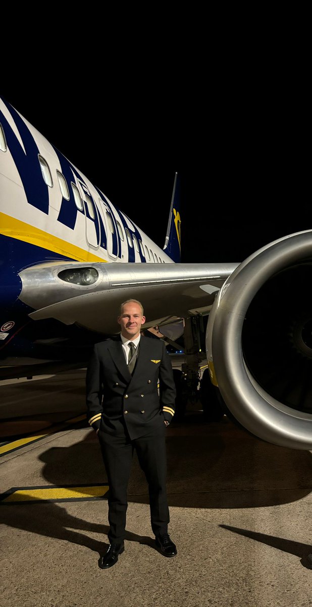 Quality_Fly's tweet photo. From Integrated Student to QF Deputy Chief Flight Instructor, to now First Officer in Ryanair!! It's been an amazing journey for our friend and colleague Juan Antonio de Soto!
We are so proud of you Juan Antonio, and you certainly look the part!
#ATPIntegrated #commercialpilot https://t.co/mCvrRkp5Qg