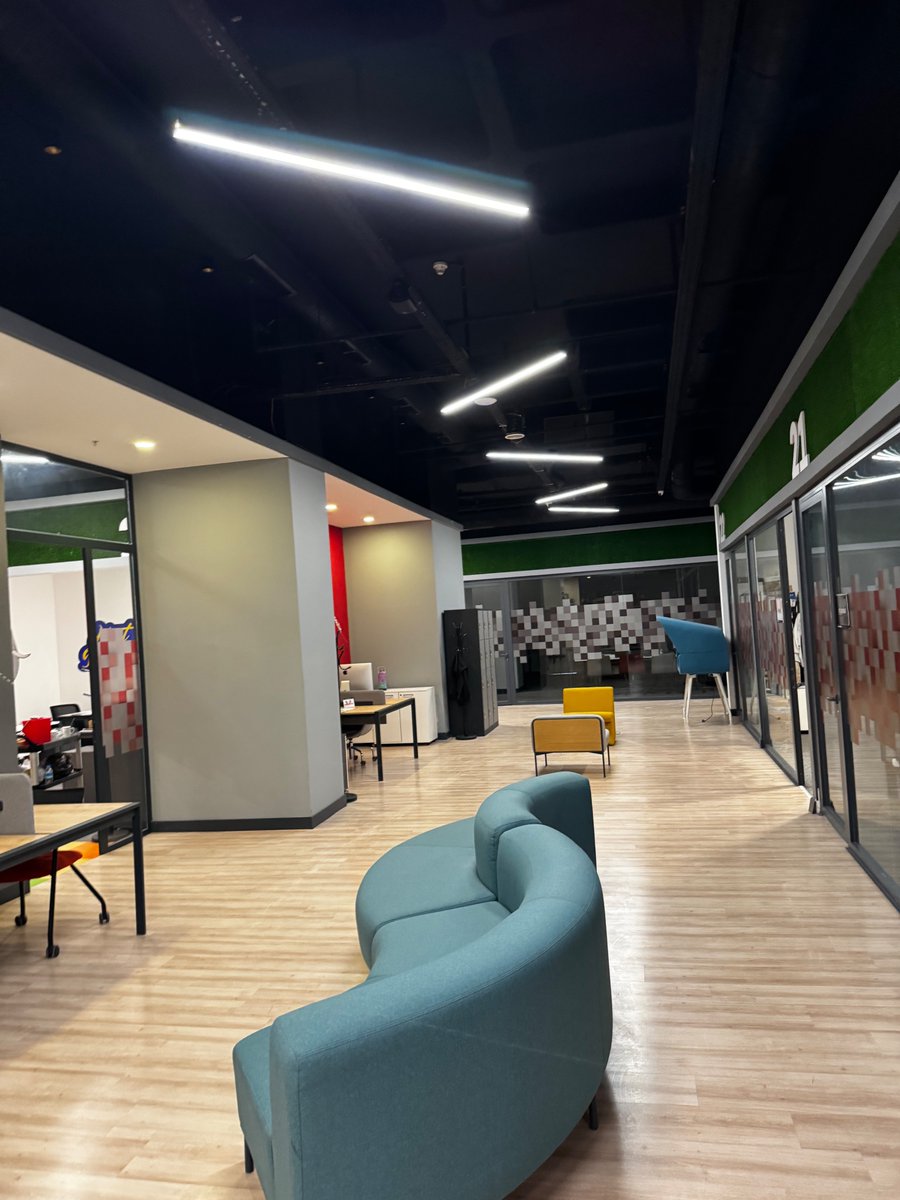 Şu ana kadar çalıştığım Workinton'ları puanlıyorum serimizin ilk durağı: Workinton Sapphire 🥳

Temizlik: 10/10 ( Her yer sürekli kontrol ediliyor ve pırıl pırıl.)
İkram: 9/10 ( Bir puanı kruvasan kalmadığı için kırdım.)
Ferah/Odaklanma Kolaylığı: 10/10 (Çok geniş olduğu için