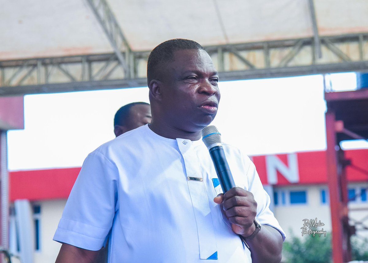 prophethezekiah's tweet image. Yesterday was filled with God’s power at # the #October edition of #AutomaticAnswer in #Lagos. God’s message was clear: we must grow into a better life 🌱. We are not saved to share in the world’s bitterness.