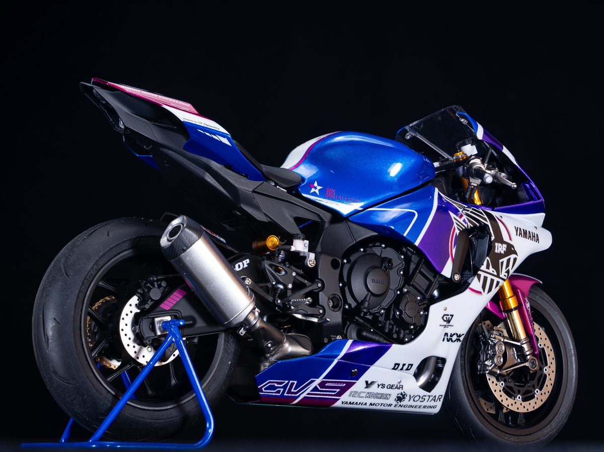 tbsgangan's tweet image. YAMAHA YZF-R1 ESSEX SP 2024Ver.

完成しました！
アズールレーンとYAMAHAのコラボチーム
IRF with アズールレーンの鈴鹿8耐を走ったマシンを制作
スクラッチ、自作のマスキングとデカール等無茶しましたが無事完成できました！

#アズレン8耐
#アズールレーン