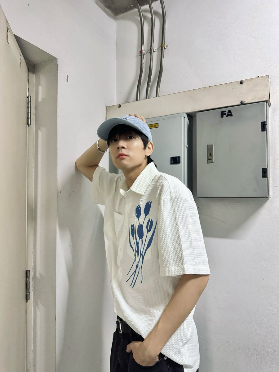 ยินดีด้วยนะครับ ว่าแต่เปิดโพลแฟนได้ยัง 500k แล้ว <a href="/T_Aiemkumchai/">Mr.Ponpon นายภณ🐰</a>

PonThanapon IG 500K

#500KLovePonLovePon