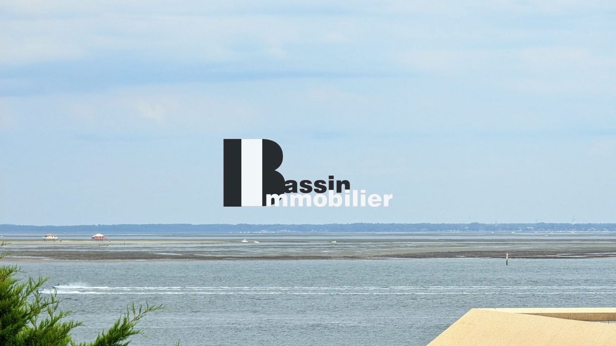 BassinImmo's tweet photo. L'Agence Bassin Immobilier Arcachon a le plaisir de vous présenter à la vente un appartement T2 Cabine d'exception, véritable bijou de 55 m², situé dans l'un des emplacements les plus prisés d'Arcachon > https://t.co/UAJHPoATN8 #immobilierdeprestige #immobilier #arcachon #luxe https://t.co/UtBxkO6Gkb