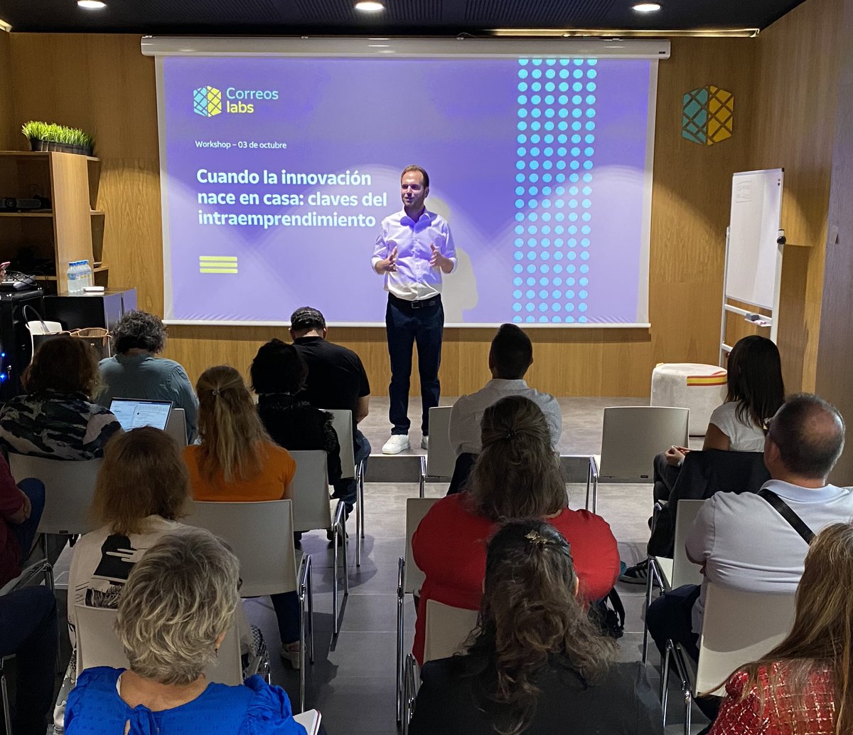 Correoslabs tweet media