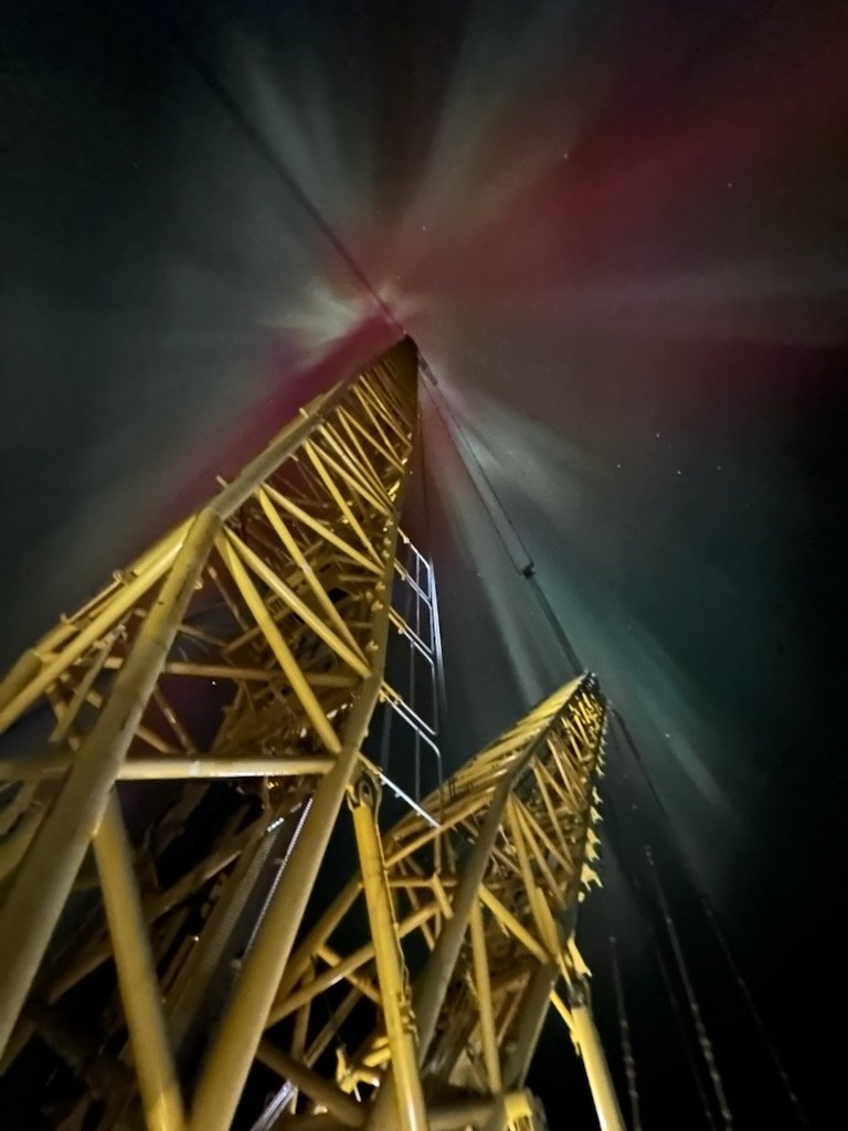 KcDoubleshot's tweet photo. Most colorful crane photo to date. The last few nights in Alberta have been something to whitness. https://t.co/HDaikV938O
