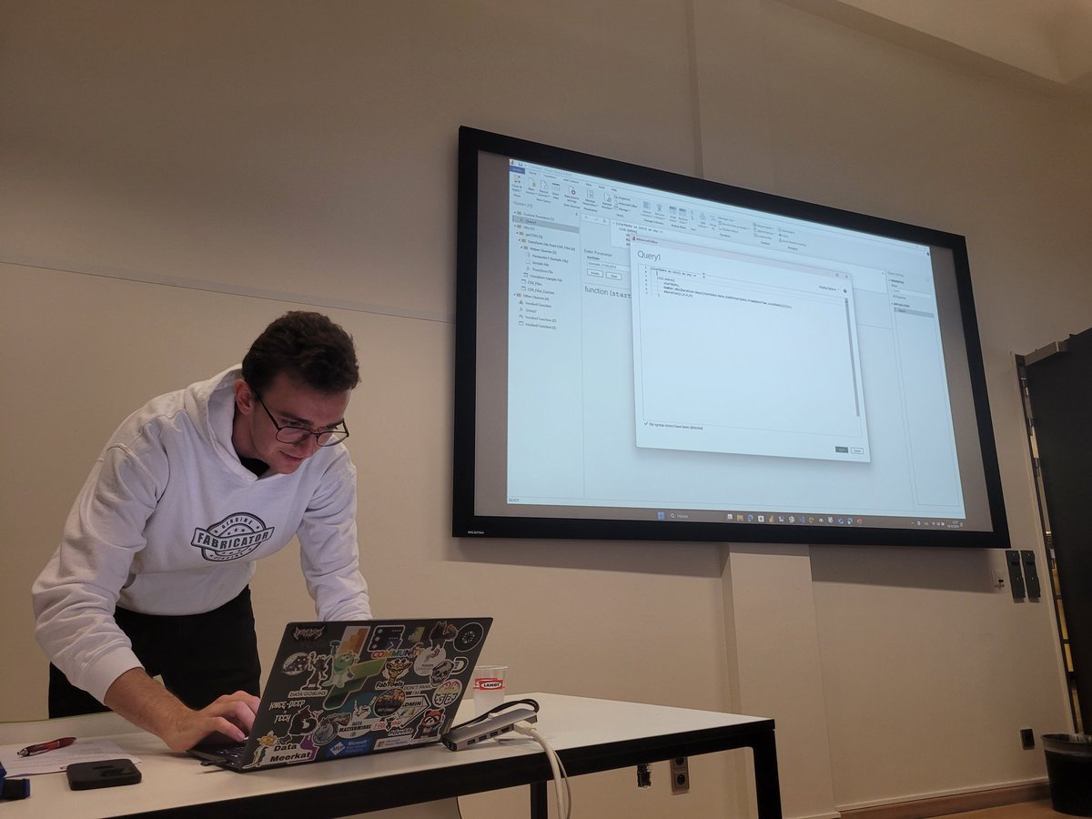 NickyvV's tweet photo. He's on 🔥! Live typing M in his demo's! @tpnRel1 @datamindsbe https://t.co/GVSv2E6VNW