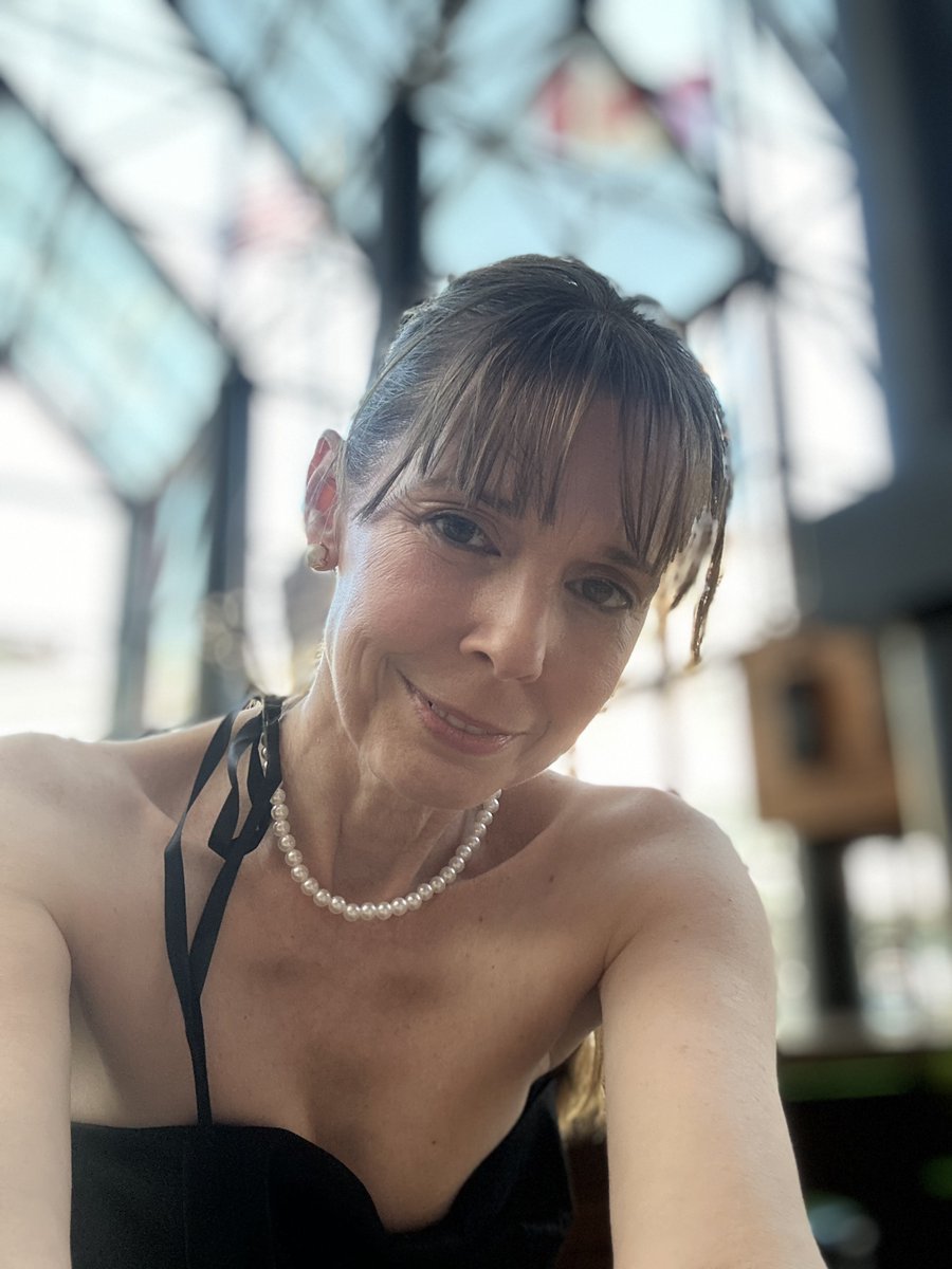 YourSecondActLife tweet media