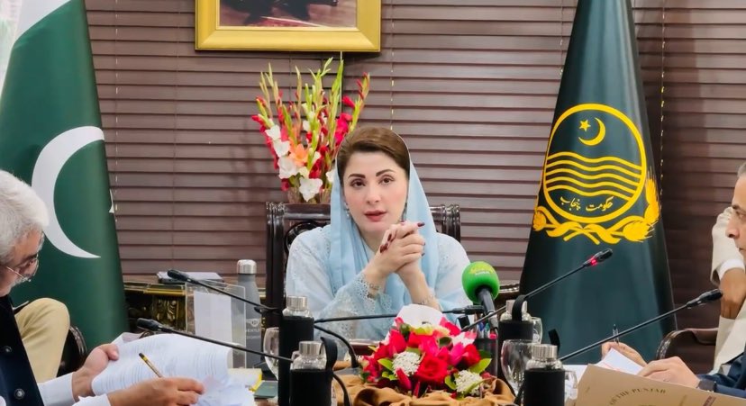 🚨وزیراعلیٰ مریم نواز شریف صاحبہ نے دل جیت لئے ۔۔
پنجاب بھر میں 3000 غریب خاندان کی بچیوں کی اجتماعی شادی کا پراجیکٹ ۔۔
دلہن کو ATM کارڈ کے ذریعے ایک لاکھ روپے سلامی دی جائے گی
فرنیچر، ملبوسات، ڈنر سیٹ سمیت استعمال کی 13 اشیاء گفٹ کی جائیں گی
وزیر اعلیٰ مریم نوازشریف کی اجتماعی
