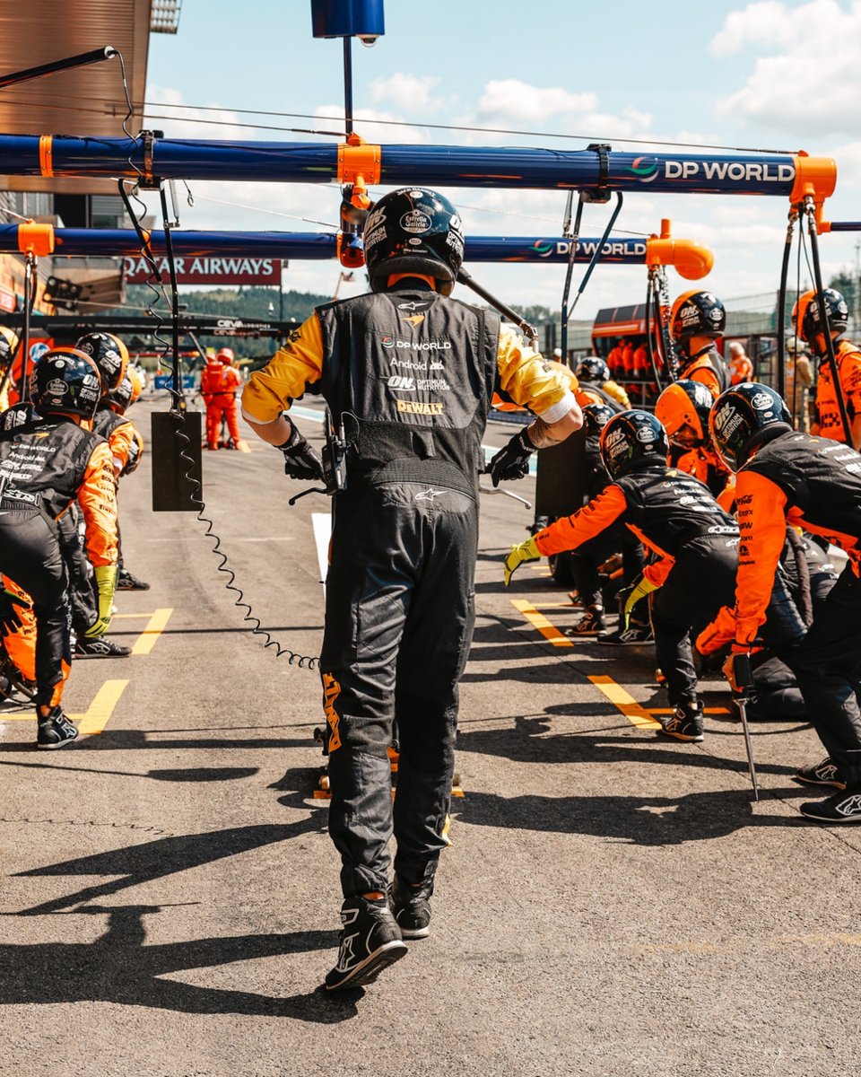McLarenF1's tweet photo. Always putting a shift in. 💪🧡 https://t.co/MRKGisWDR2