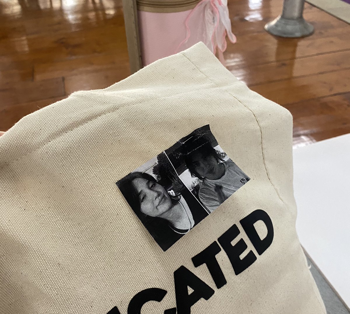 SudeGedikoglu's tweet image. UNUTTURMAYALIM #ikbaluzuner #Aysenurhalil #TurkishWomanNeedHelp #kadinavecocuğadokunma