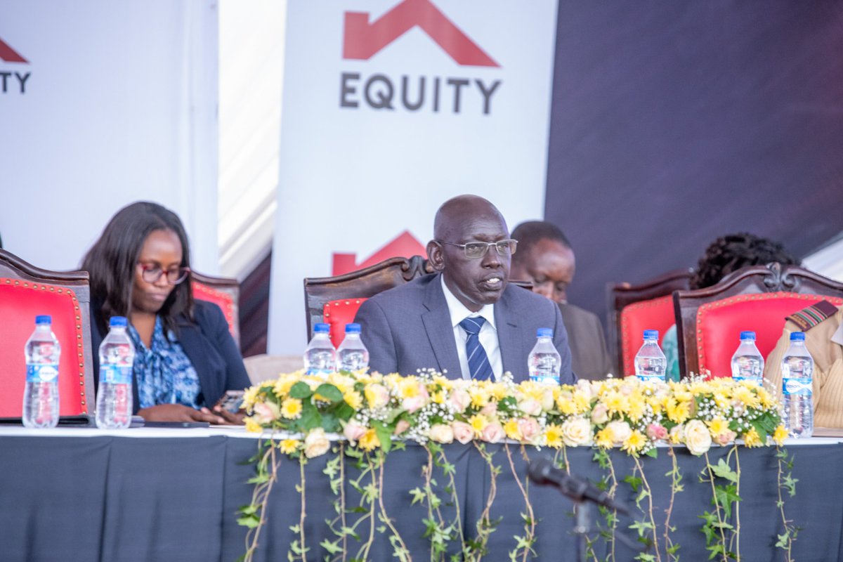 callmekathaa's tweet photo. Through @KeEquityBank ELP has empowered 23,825 university scholars,with 891 attending or alumni of global universities. Transforming lives through education &amp; nurturing future leaders across Africa! @mwiren_ @Mumangi__.For more:https://t.co/KI16E0p1zV…
#EquityLeadersProgram https://t.co/r8pIiNWn0c