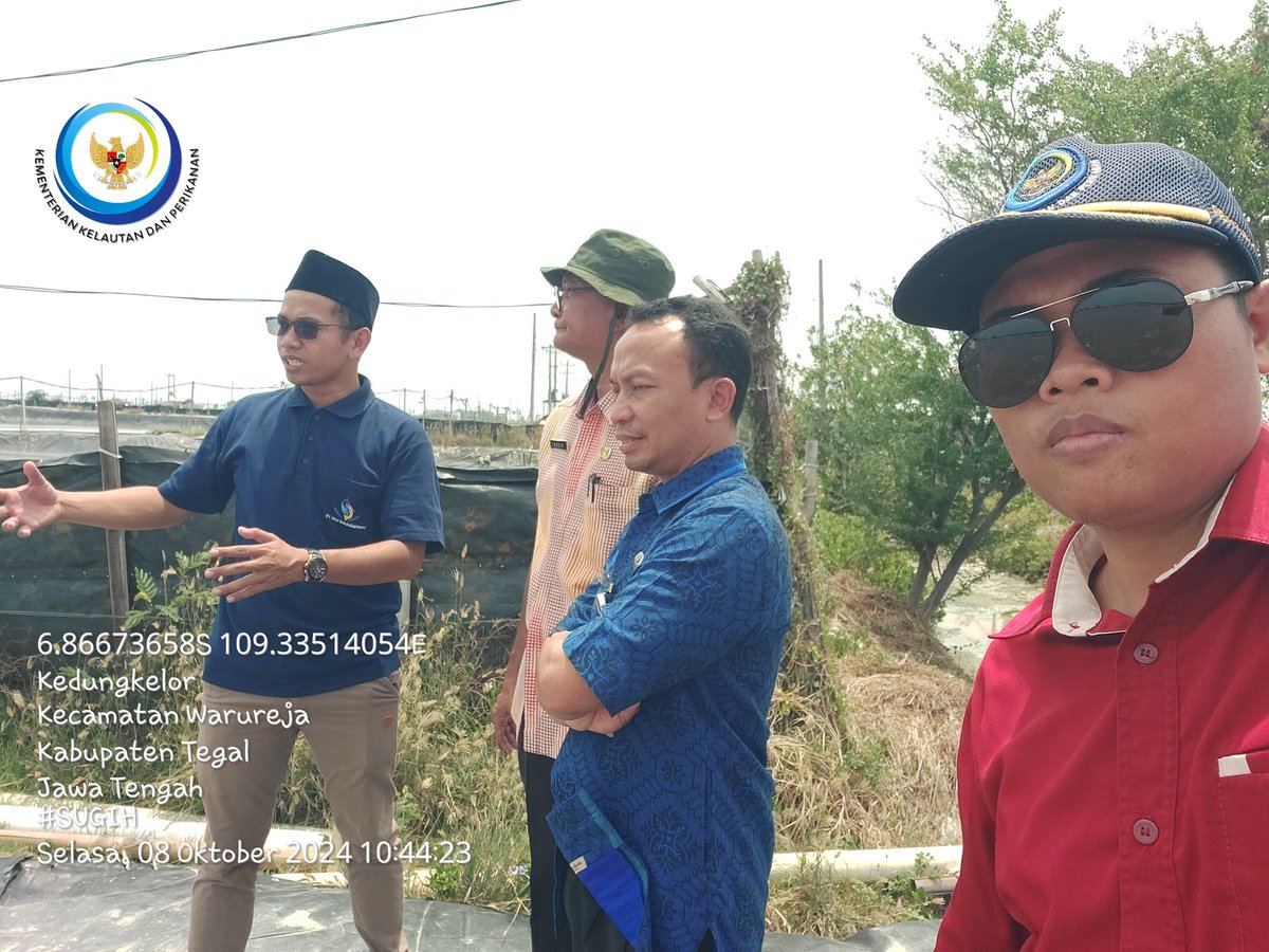 sugi_tanto's tweet photo. Selasa (08/10/2024) Sugi H Luhkan Kab. Tegal, Melaksanakan pendampingan Tim Auditor CBIB Dinas KP Provinsi Jawa tengah di tambak udang vanamei milik CV Mina Bahari Sejahtera di desa kedungkelor Kec Warureja. #GiatLuhkanSatminkalTegal #brpbatpp_bogor #luhlapor #kab_tegal #CBIB https://t.co/rGsMps7hxe