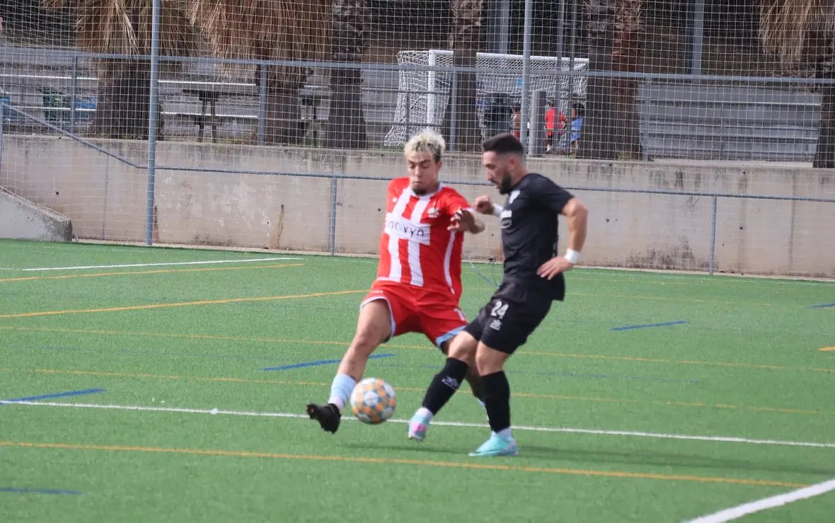 MartiMane's tweet photo. Gran victoria en casa contra el @UD_Viladecans, seguimos sumando❤️💪🏼 https://t.co/01B8MWAQdF