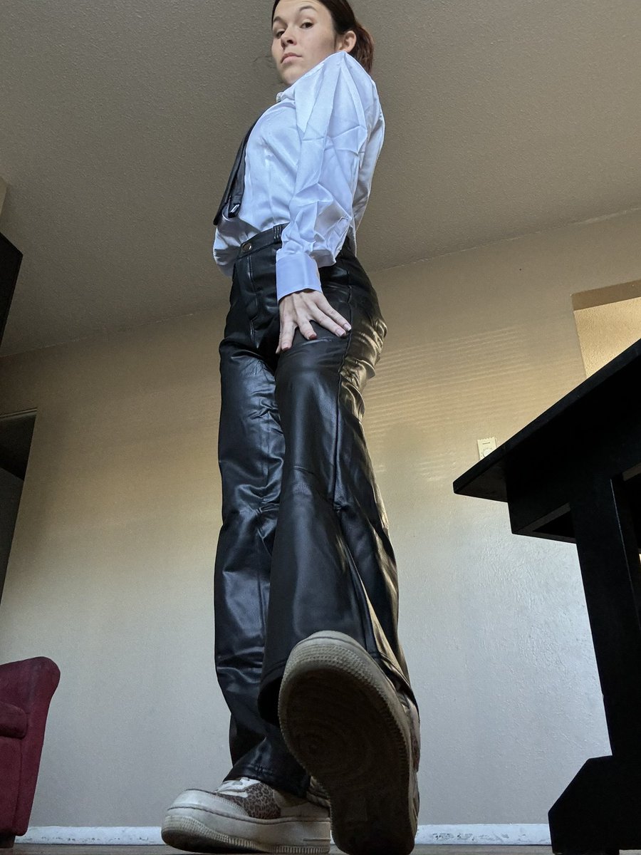 bratty_switch12's tweet photo. Bratty Boss says to start with coffee, and to end with your balls beneath my feet. 

• ballbusting trampling femdom domme • https://t.co/4QMapU81ES