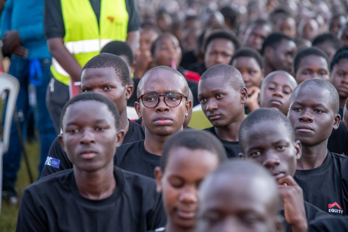 R_mukiri's tweet photo. #EquityLeadershipProgram has empowered top-performing students in Kenya by offering scholarship both local and global which has enabled them to portray good skills.Over 8878 scholar have benefited from internship...to learn more visit https://t.co/W8GfpKSIjA   
@KeEquityBank https://t.co/9OftTxm2lK