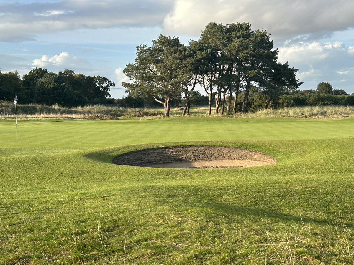 61njb's tweet photo. A fantastic day @SandAGolfClub yesterday hosting the Millennium Links trophy finals. Thanks to everyone involved - it was a very special day at S&amp;A and made even more memorable when we were presented with the winning trophy! https://t.co/VbVz7Z5oev