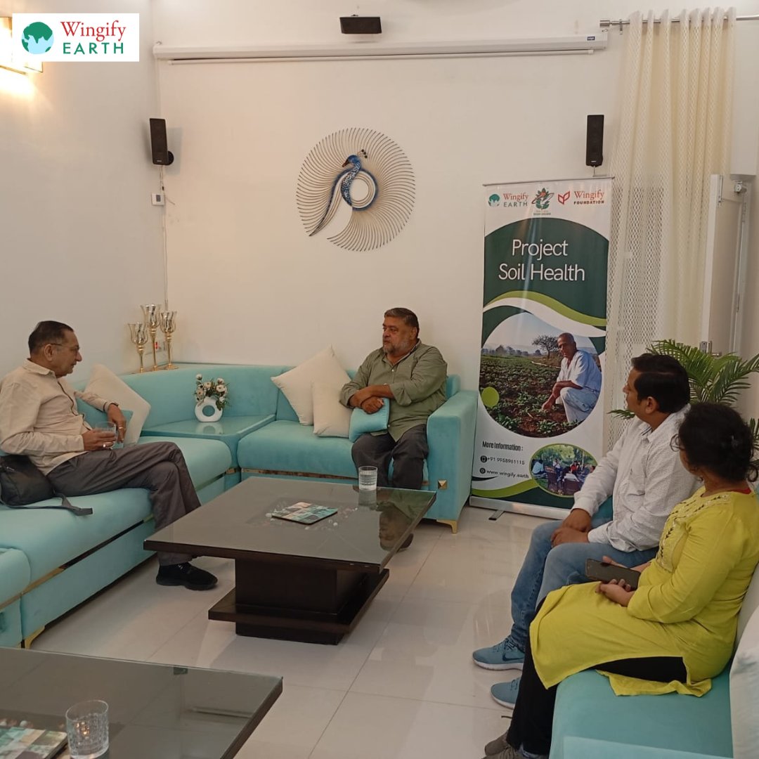 WingifyFoundtn's tweet photo. Site visits are transforming soil health &amp; empowering farmers! Thanks to Mr. Rajpal Makhani. Noorpur Bedi &amp; Gwala Gaddi showcase Amrit Mitti &amp; Jal production, with rapid soil analysis via Krishi Rastaa. #SustainableFarming #SoilHealth #Agriculture #India #CSR #EcoFriendly https://t.co/t4Xtw0UDfX