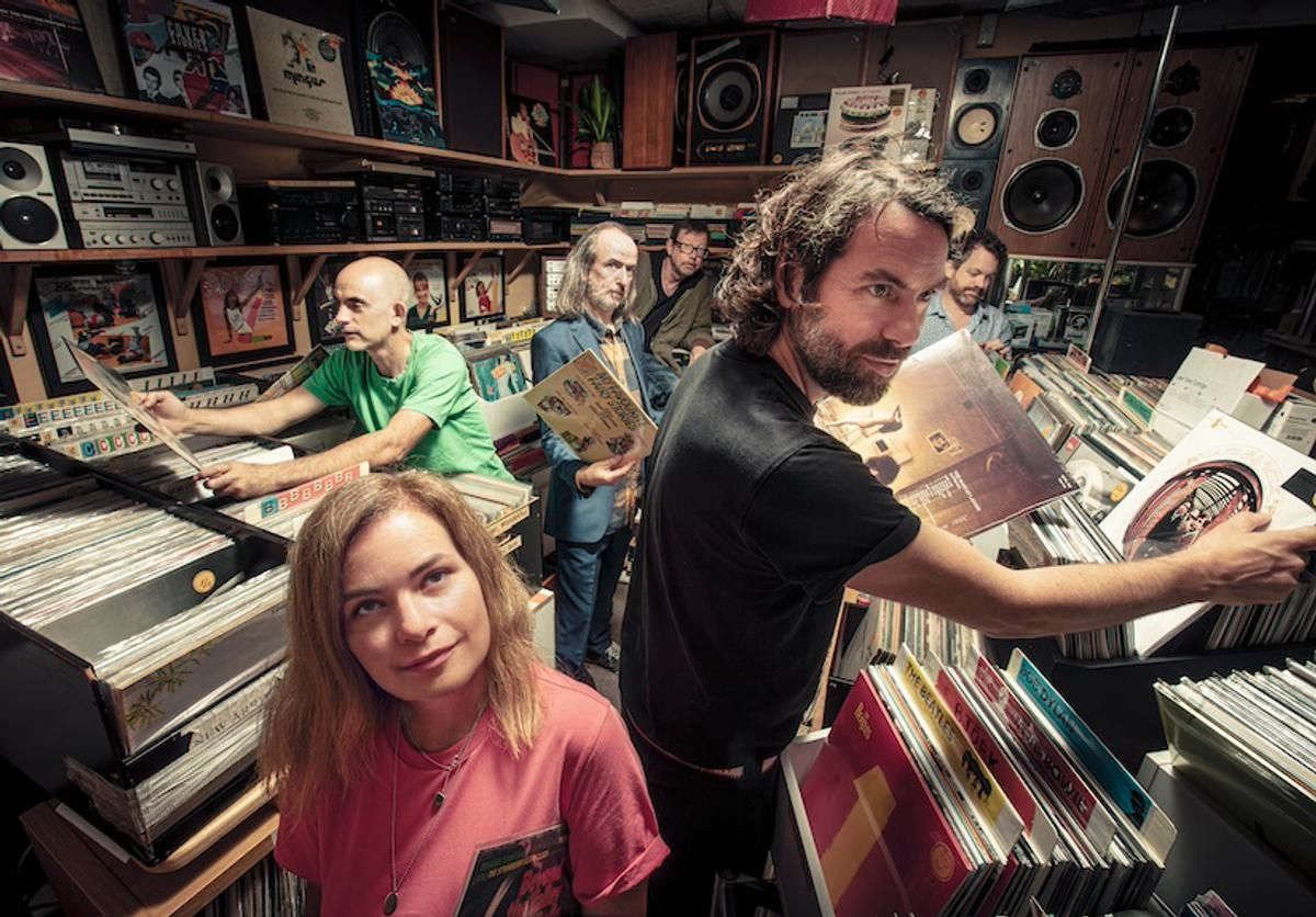Tunng announce their eighth studio album, Love You All Over Again, which arrives two decades after their debut, This is Tunng... Mother’s Daughter and Other Songs buff.ly/3TZuiEY