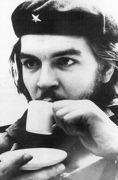 El Che combate cada día donde hay una injusticia. 

Si ejemplo vive. 
#CheVive