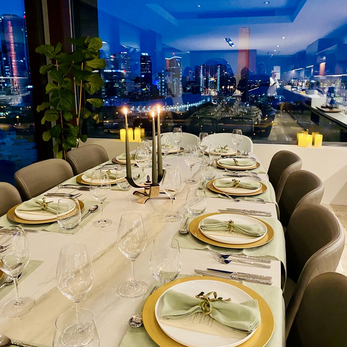 chefin_official's tweet image. 🌟 A Night to Remember with Chef Juliane! 🌟

Chef Juliane crafted an extraordinary culinary experience for Susanne, her family, and friends, serving up a feast that left everyone in awe. 🍽️ #ChefJulianeMagic #GourmetFeast #MemorableEvening