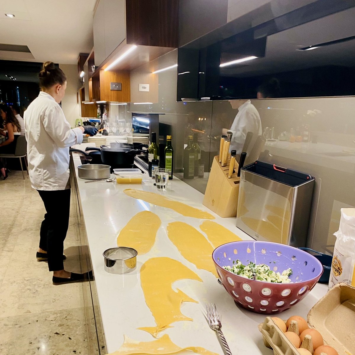 chefin_official's tweet image. 🌟 A Night to Remember with Chef Juliane! 🌟

Chef Juliane crafted an extraordinary culinary experience for Susanne, her family, and friends, serving up a feast that left everyone in awe. 🍽️ #ChefJulianeMagic #GourmetFeast #MemorableEvening