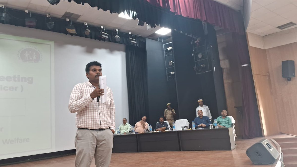 DM Siddharthnagar tweet media