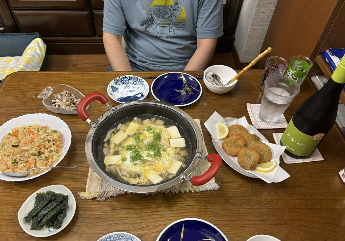 Ichi3103Meg's tweet photo. #晩酌 です🍺
塩親子豆腐煮
帆立と鮭のおつまみバターご飯
えび大葉チーズフライ
など
#いいちこ 炭酸割り
白ワイン🍾
#MUCHOMAS #ムーチョマス
ありがとうスペイン王国🇪🇸😊
#猫のいるくらし #猫のいるしあわせ
#しろねこ
#犬のいるくらし #犬のいるしあわせ
#キャバリア https://t.co/DLW5U8vA5J