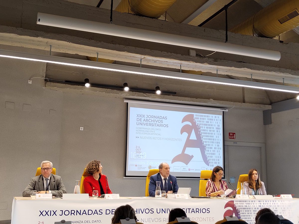 La pasada semana tuvieron lugar las XXIX Jornadas de Archivos Universitarios en la Universidad de Jaén, a las que acudió el Archivo General de la UCM para compartir el aprendizaje y abordaje del actual reto de la transformación digital.