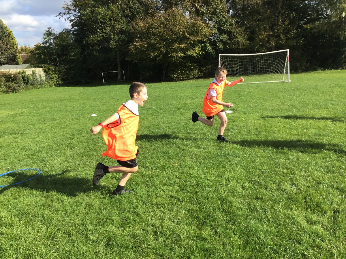 RalphBPSch_York's tweet photo. Class 9 enjoyed their PE session with Mr Stephenson. Working together, they had to capture balls from the opponent team. #RBPSPE https://t.co/oWLvrA3wFP