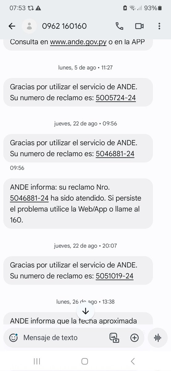 FischerLauro's tweet photo. @ANDEOficial Acá también los reclamos hechos en la página. El 22 de agosto por los cables chispeando. Todo sigue exactamente igual. Su reclamo a sido atendido en la central de Asunción alomejor. Pero en el lugar del hecho nada. https://t.co/gFji6S98x3