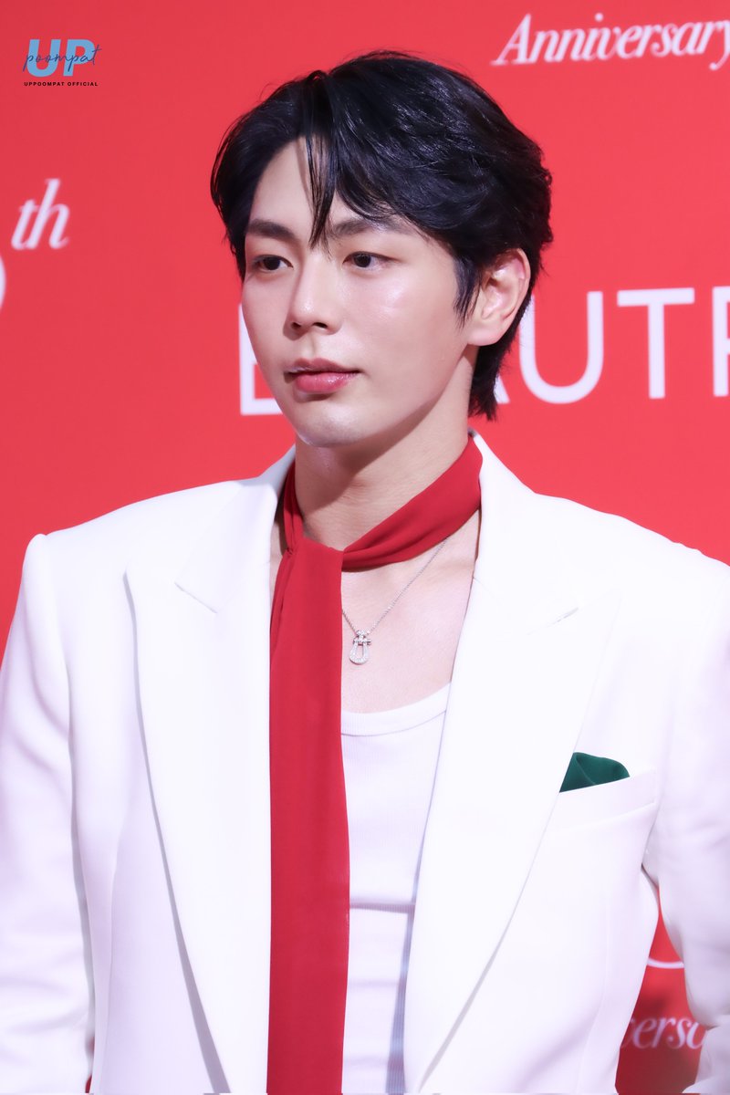 น้องอัพสุดหล่อกับแบรนด์ Go Hair ที่งาน BEAUTRIUM 13th Anniversary 

UP GOHAIR AT BEAUTRIUM
#GOHAIRxUP