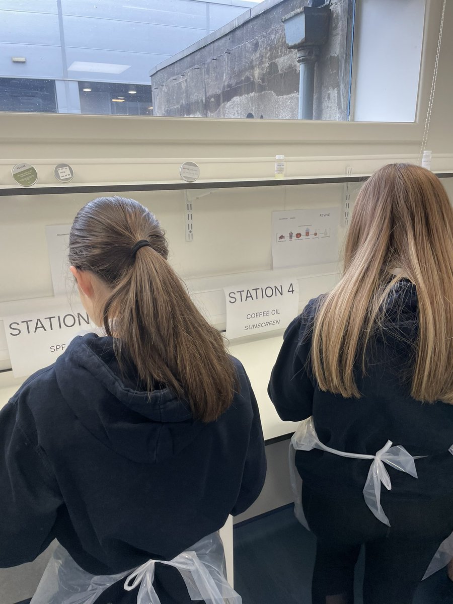 AirdrieMathsNum's tweet photo. Did you know spent coffee grounds can be used to make sun cream? 😯
We also used pasta to simulate the effects of antibiotics on your gut and learn about anti microbial resistance 🦠 https://t.co/3zl7ydb2aF