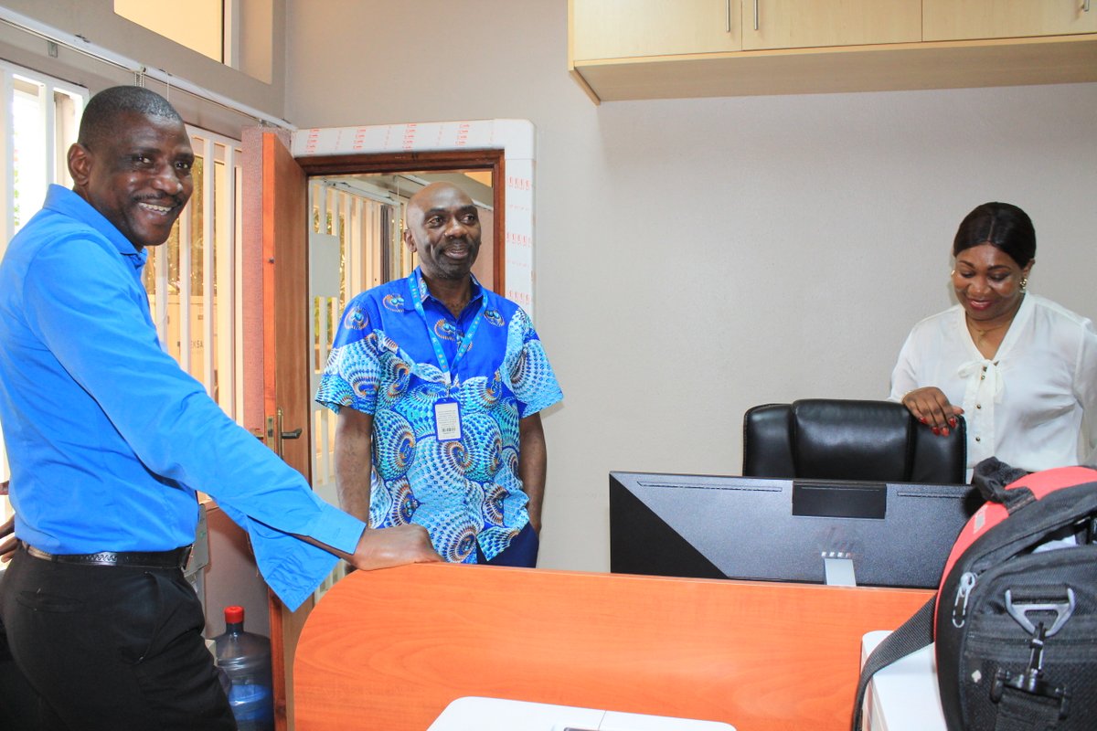 SWIOFC_News's tweet photo. 🌊 SWIOFC Secretariat team welcomes Mr. Dismas Mbabazi as the new Fisheries Officer (Secretary) in Maputo, 🇲🇿replacing Mr. Vasco Schmidt. Mr. Mbabazi has been with @FAO since 2017, supporting sustainable fisheries 🐟 in Africa. #SWIOFC #FAO #Fisheries. https://t.co/vFLH2QpdP8
