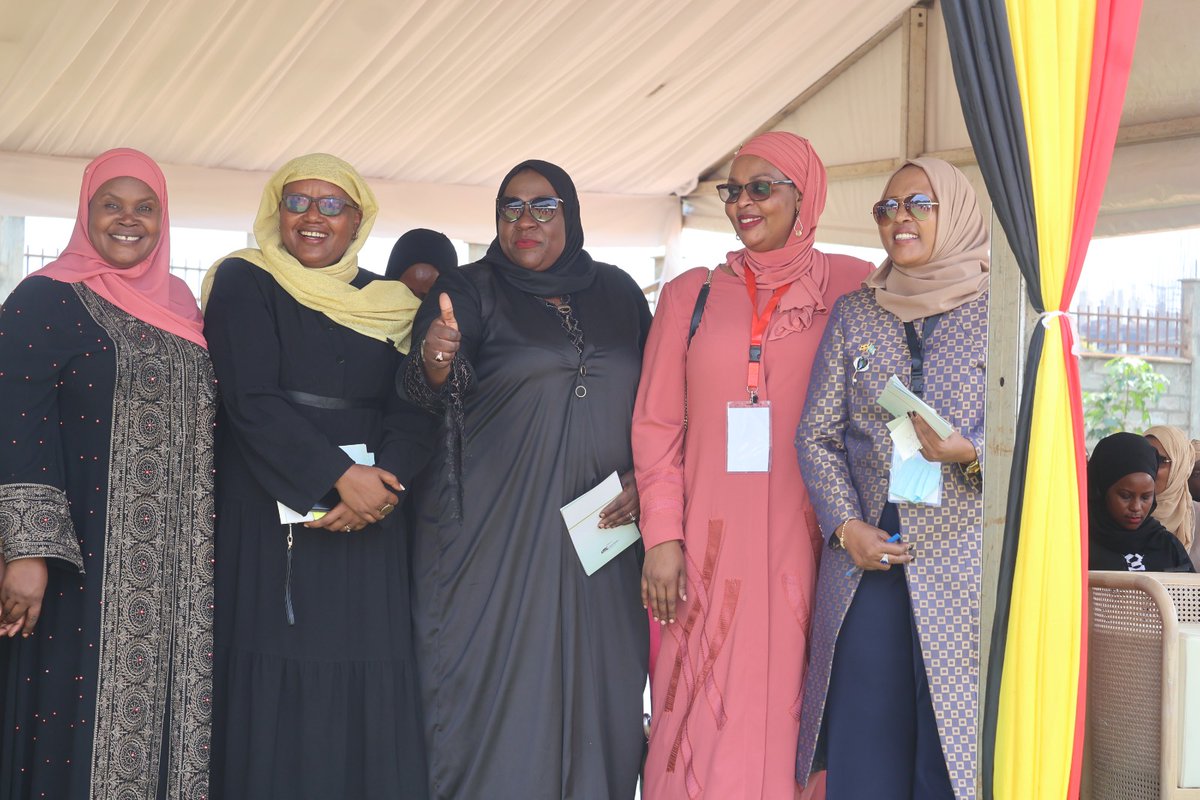 Isabelle002Anku's tweet photo. The Inauguration of the first National Muslim Women Council at Old Kampala SS is going on well 🔥🔥
#NMWCInauguration https://t.co/0ka0YBGDxV