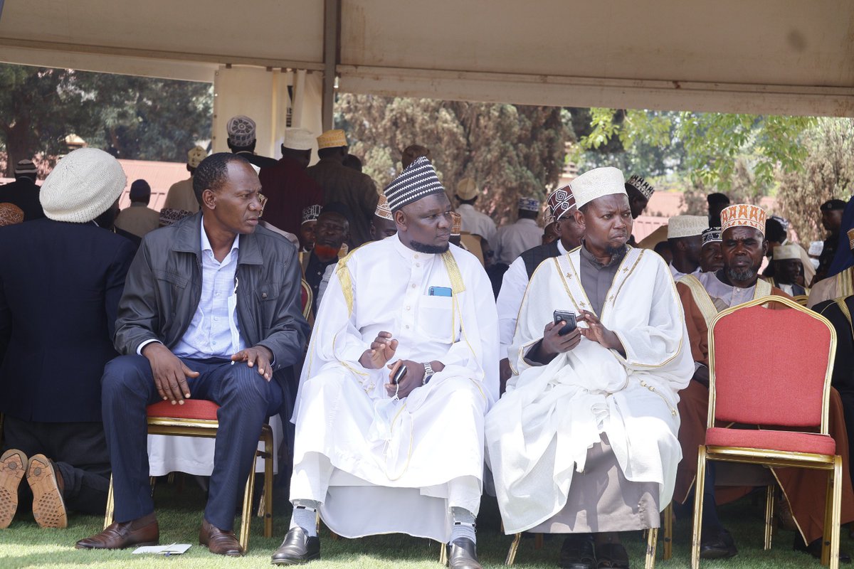 Isabelle002Anku's tweet photo. The Inauguration of the first National Muslim Women Council at Old Kampala SS is going on well 🔥🔥
#NMWCInauguration https://t.co/0ka0YBGDxV