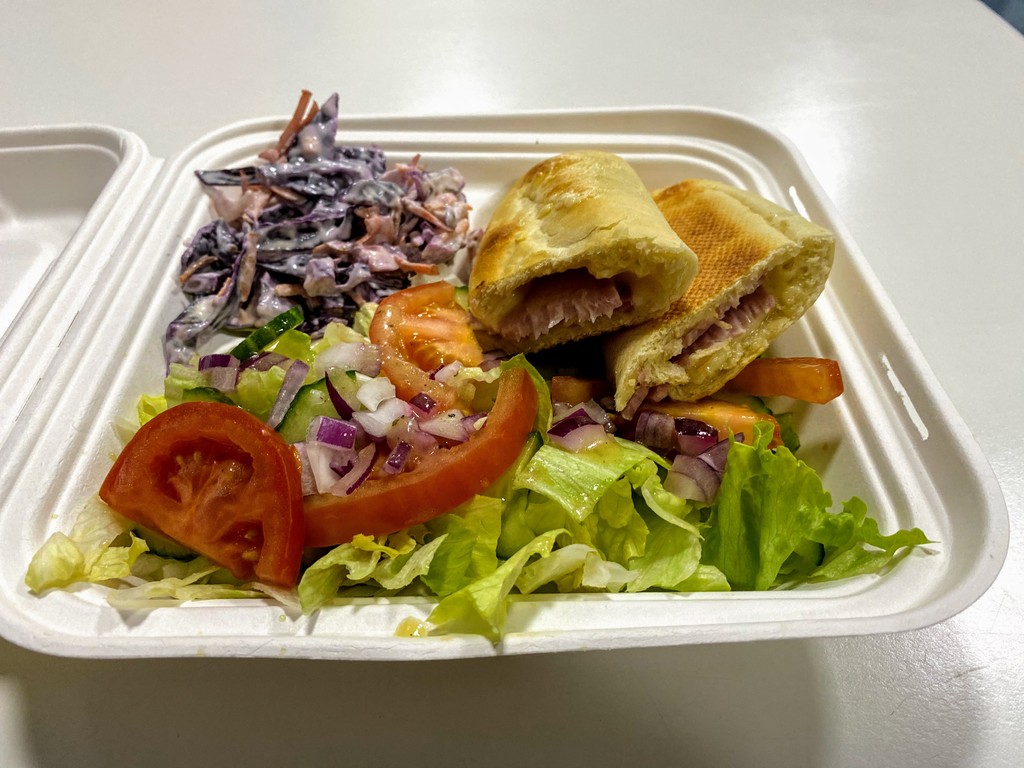 DayBlt's tweet photo. 🥪✨ Dive into deliciousness with our panini and chips combo! Crispy, flavourful paninis paired with perfectly seasoned chips make for a meal that’s both satisfying and scrumptious. Treat yourself today! 🍟 #PaniniPerfection #ChipsAndMore #penryn #falmouth https://t.co/OpuqNw3Gak