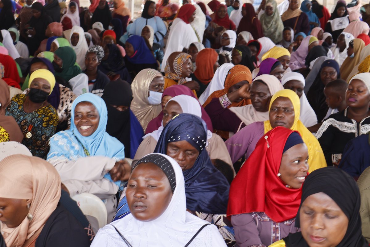 MheBae2's tweet photo. The theme for the #NMWCInauguration is 

"The Role of Muslim Women in Socioeconomic Transformation" 
#NMWCInauguration https://t.co/9KPAoNoU4d