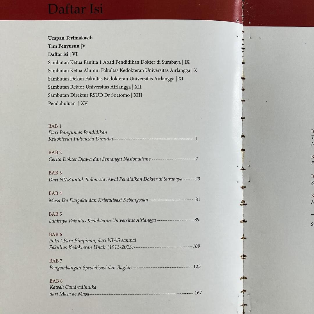 MakaruMakara's tweet image. JEJAK JIWA DI LINTASAN ZAMAN (1913-2013) 

Mengenang Yang Silam, Meretas Masa Depan 

Peringatan 1 Abad Pendidikan Dokter Di Surabaya 

FK Airlangga/RS Dr Soetomo, 2013 
Hardcover, Ukuran Besar 
250 Halaman 
Stok: 8 Eks  
Rp. 150.000 

#fkunair   #jejakjiwadilintasanzaman