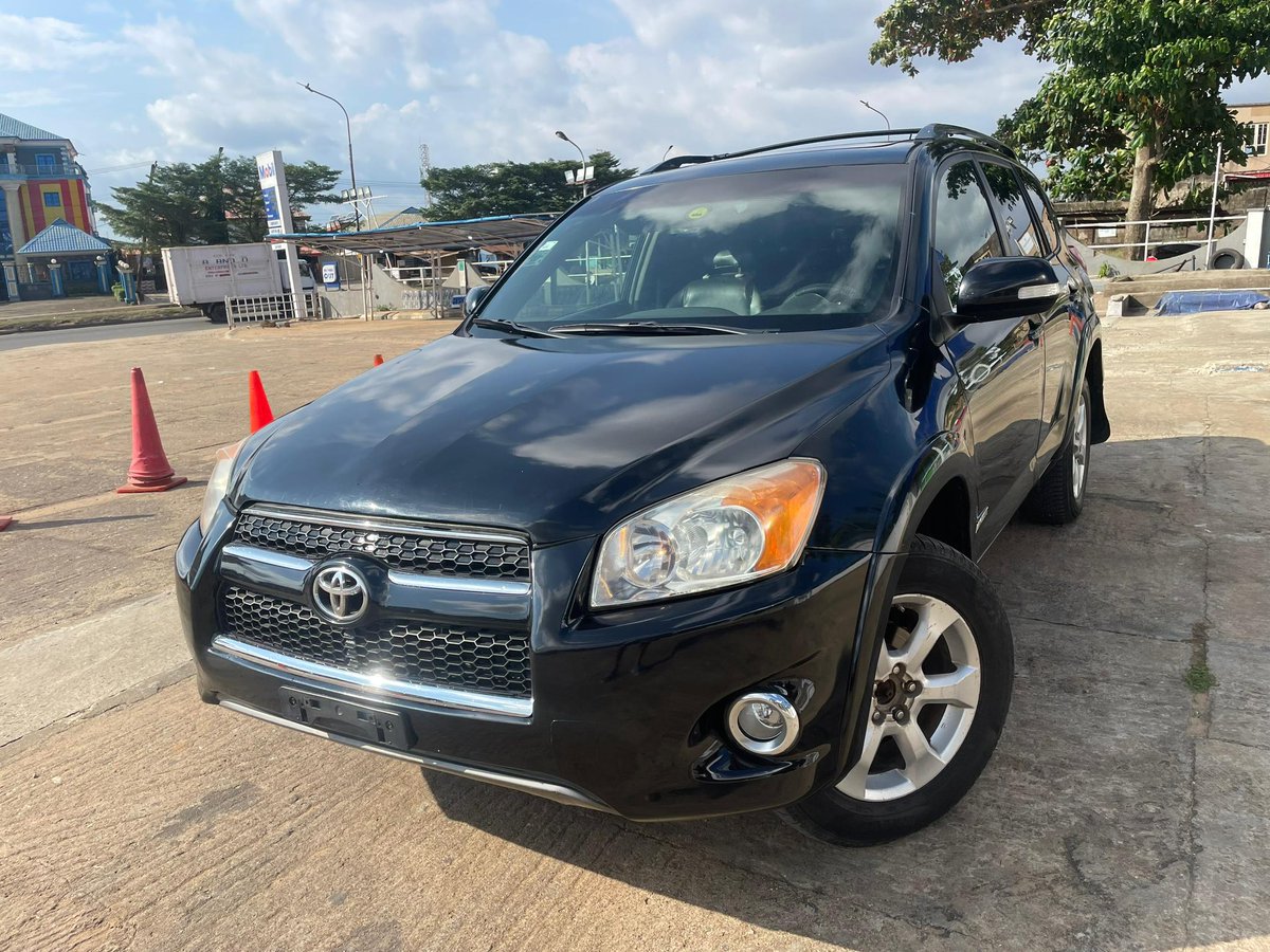 🔥🔥*Good deal update*🚨🔥

Toyota RAV4 2010 // First body // Full option 
// V6 good engine and gear // AC Chilling  

₦7.8m

Lasu isheri road

☎️ Call or WhatsApp Salam_autos on 08128456828 for more info