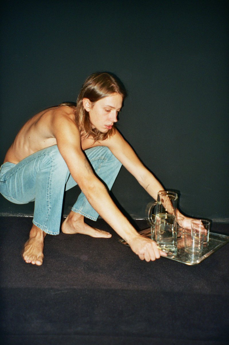 Venerdì fuori il mio nuovo singolo! 
🐜🐜🐜