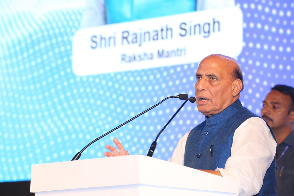 India_iDEX's tweet image. Raksha Mantri Sh. @rajnathsingh launched the 2nd edition of Acing Development of Innovative Technologies with iDEX (ADITI) challenges &amp;amp; the 12th edition of Defence India Start-up Challenge (DISC 12) during #DefConnect 4.0 on 7th October 2024.

Read More: pib.gov.in/PressReleasePa…