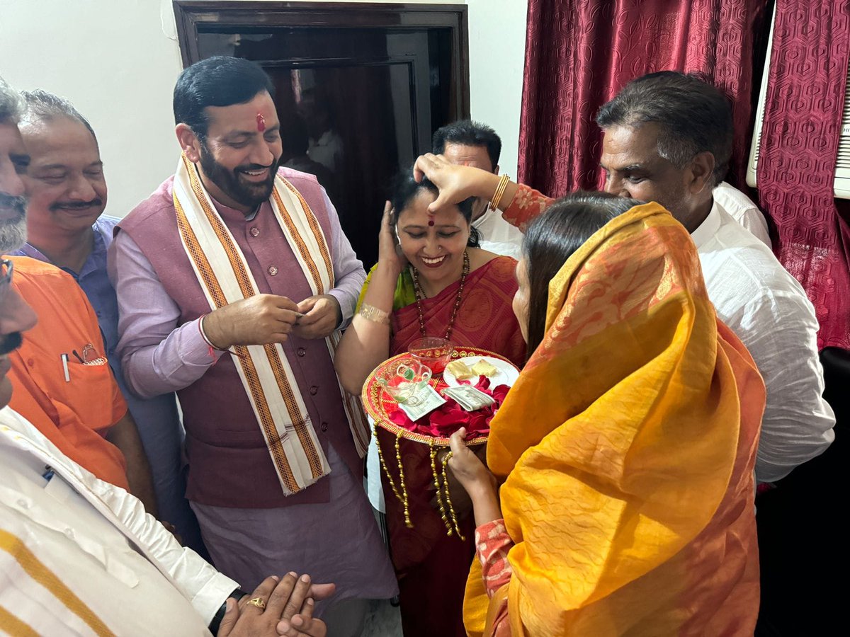 BJP4Haryana's tweet photo. नायाब जीत का विजय तिलक https://t.co/co1ziztFUj