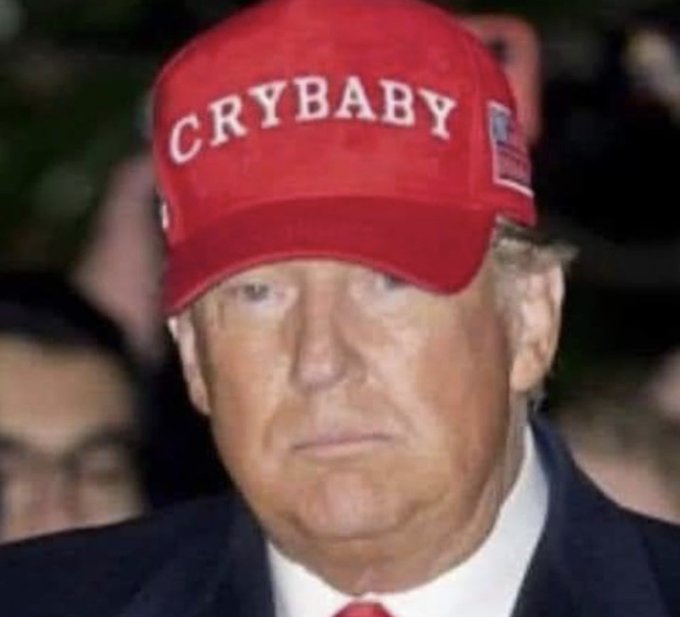 PeterWMurphy1's tweet image. Trump:
• refuses a second debate
• refuses a @60Minutes interview
• hates being fact-checked
Liar. Coward. Sook. #TrumpIsWeird