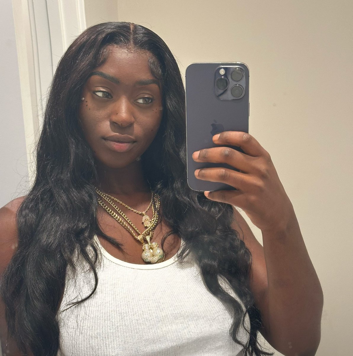 funnyassjenise's tweet image. 🖤