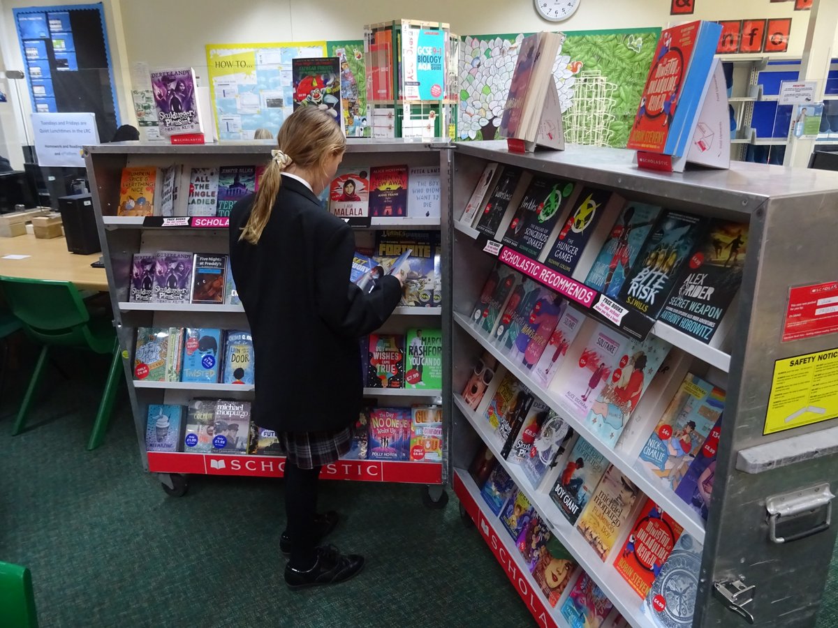 RushcliffeSA's tweet photo. Our book fair has arrived! Head to the LRC between now and 15th October, before, during or after school, to enjoy the fantastic range of books on offer. 

Please use the QR code below to pay online or you can pay with cash in person. 📚

#SchoolBookFair https://t.co/b9GzsEv92p