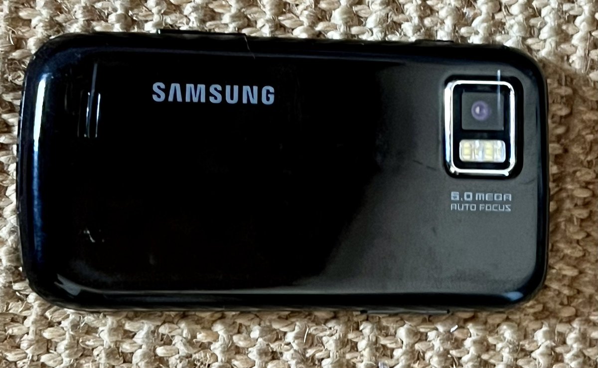 Fue el último móvil k usé fuera d Apple y a la vez fue De los últimos, por no decir el último que usó #Windows Mobile, después #Samsung se decantó por Android y fue el despegue definitivo d la marca en telefonía
Hablamos d todo esto en Salto al Infinito
go.ivoox.com/rf/134556187