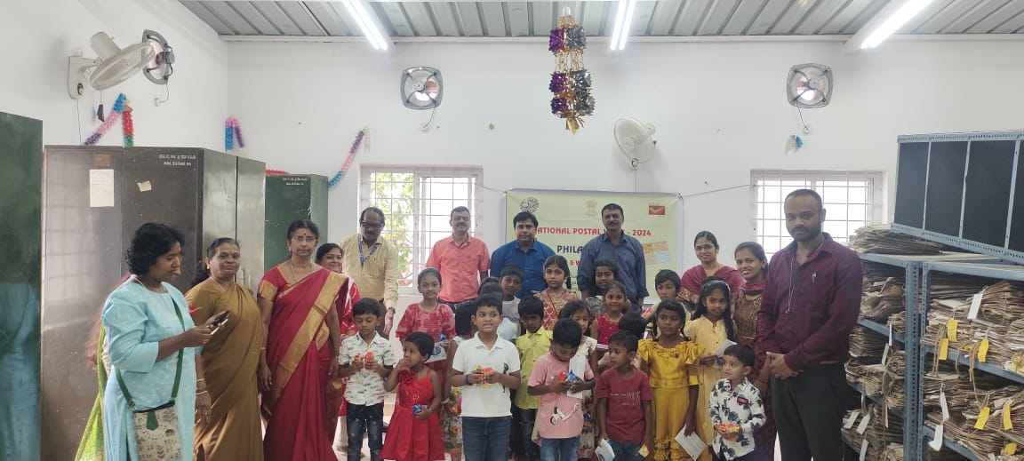 HqPostal's tweet photo. #NationalPostalWeek2024
As part of the #PhilatelyDay celebrations, a workshop and quiz Competition was organized at HAL II Stage Head Post office under Bengaluru East Division.
Thank you to everyone who participated and made the day a success! 🎉
#DakSewaJanSewa
#PostalWeek https://t.co/M9kvcCnZ64