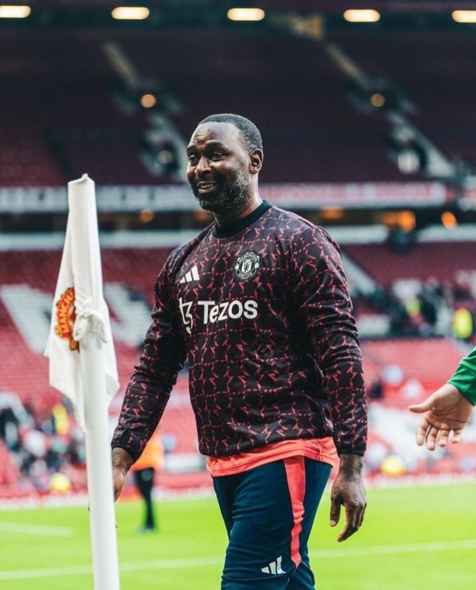 FrankEra_'s tweet image. 🚨🗣️ - Andy Cole BACKS Ten Hag:

"It's the same as any other manager because they want to be given a chance and they want to be given an opportunity. Sir Alex Ferguson, the greatest manager in the club's history, didn't win a trophy in his first three years at Manchester United.…