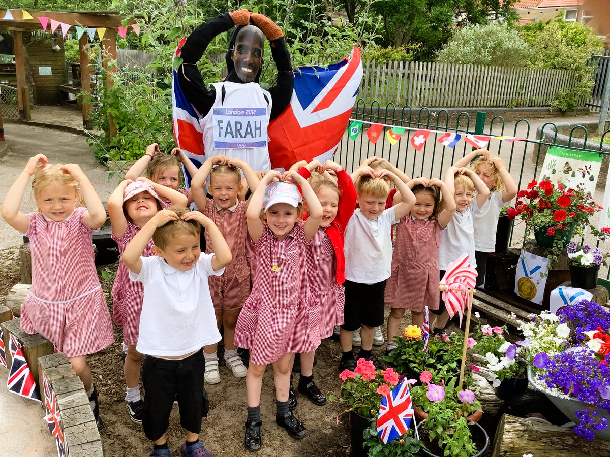 PoplarsSchool's tweet photo. We are Lowestoft in Bloom winners! Not one, but six trophies!
Our entries were judged to be the best scarecrow, best wheelbarrow display and best early years outdoor environment, to name a few.
Check out our awards!
#community #collabotation #responsibility @EvolutionTrust https://t.co/YBWDivnTs8