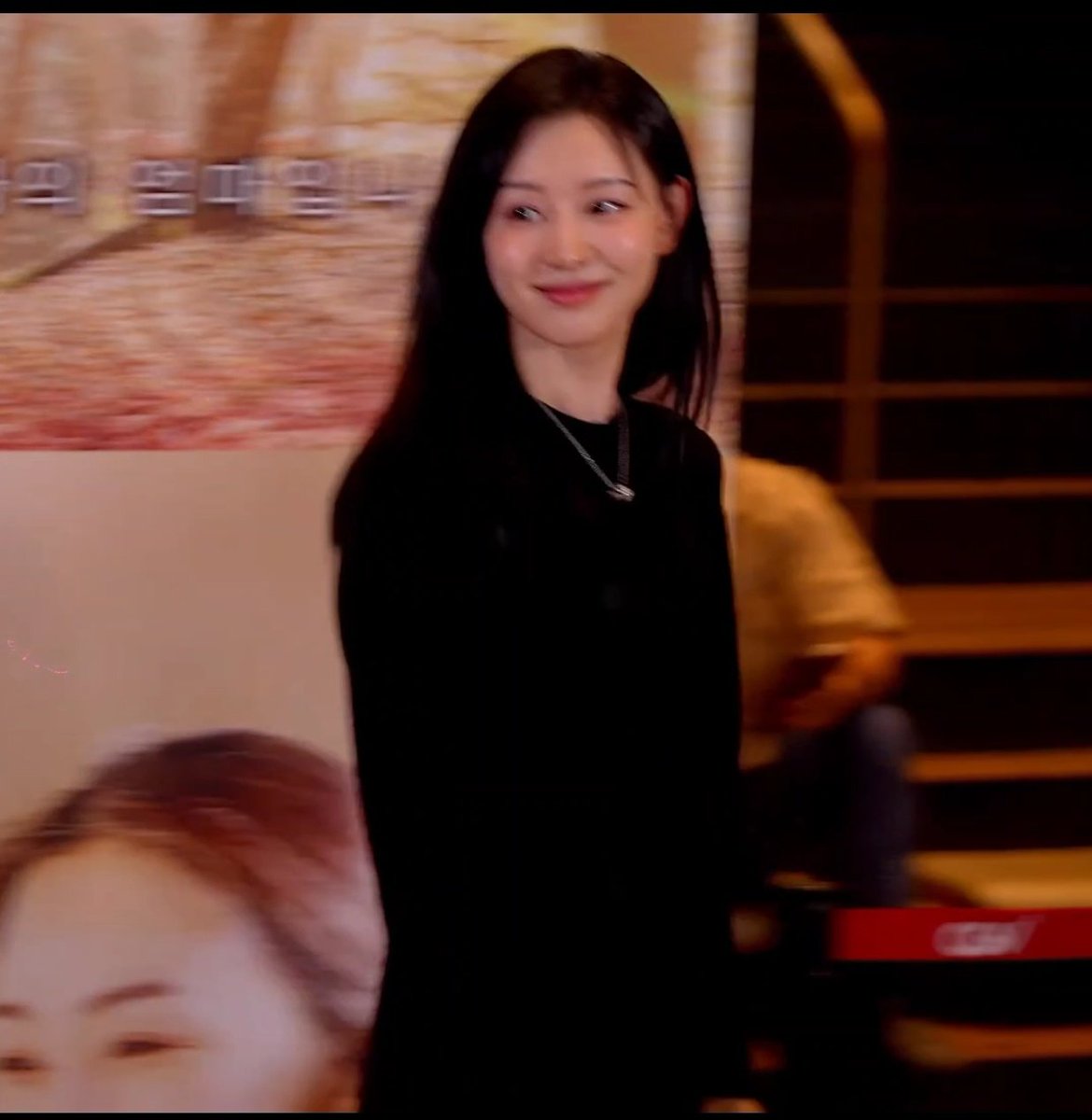 Her smile is so pretty 🥹
#kimjiwon